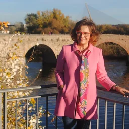MARÍA CARMEN RIOLOBOS REGADERA