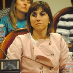 RAQUEL GONZÁLEZ BENITO